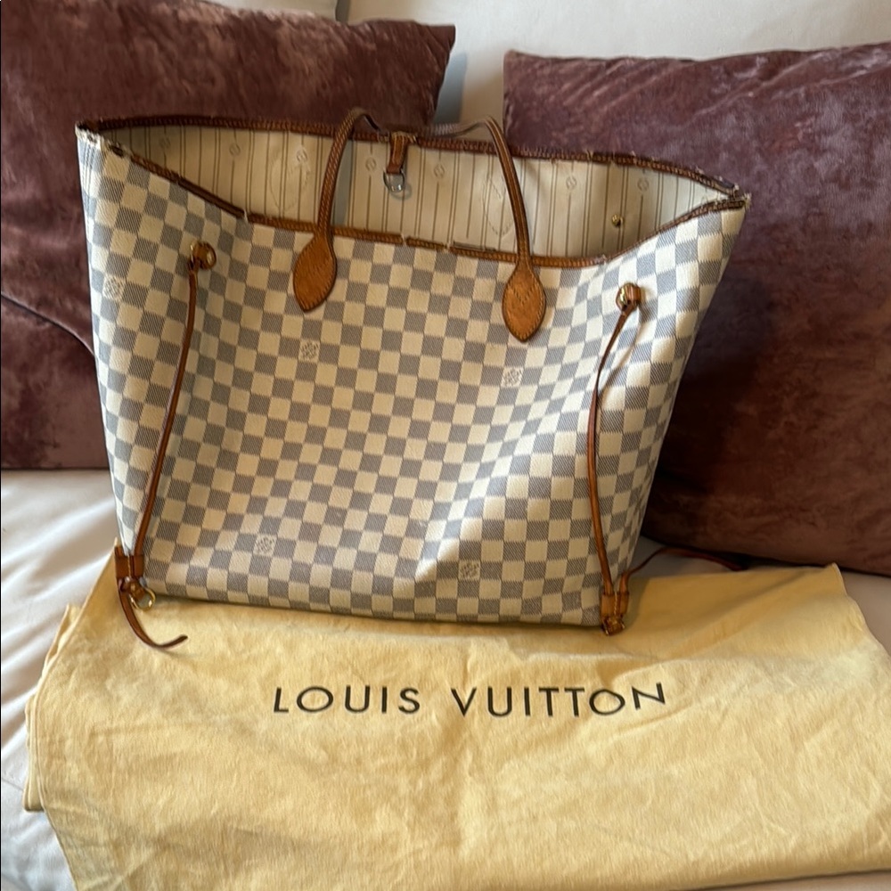 Authentic Louis Vuitton GM Neverfull